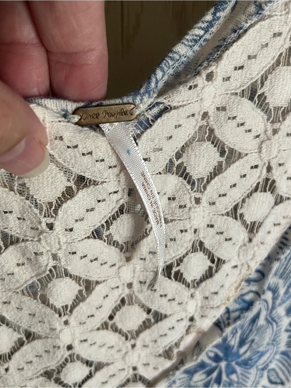 Free People Tank Top Floral Blue with Cream Lace Chest Sz Small - Picture 7 of 10